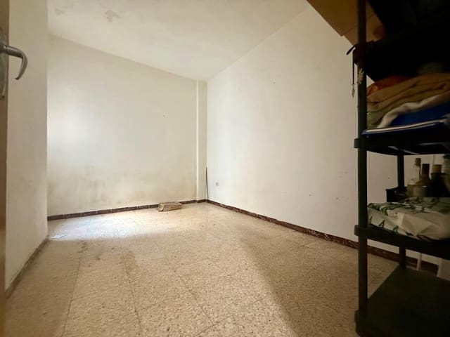2 bedroom Flat for sale in La Plata, Seville city - € 75,000 (Ref: 10015662)