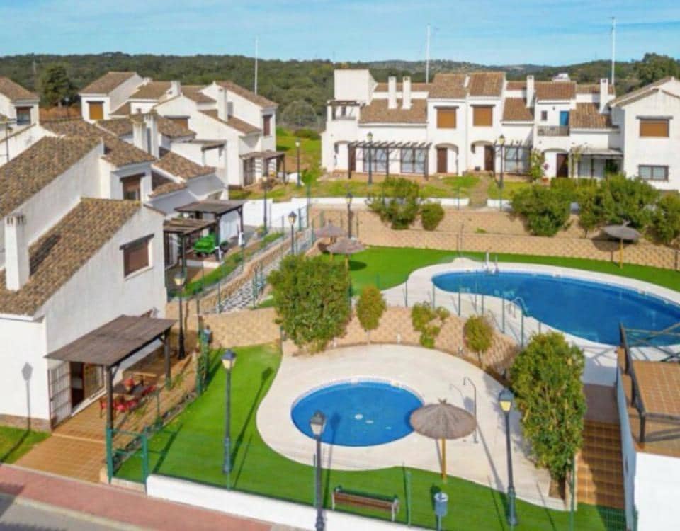 2 bedroom Terraced Villa for sale in El Ronquillo with pool - € 140,000 (Ref: 10017588)