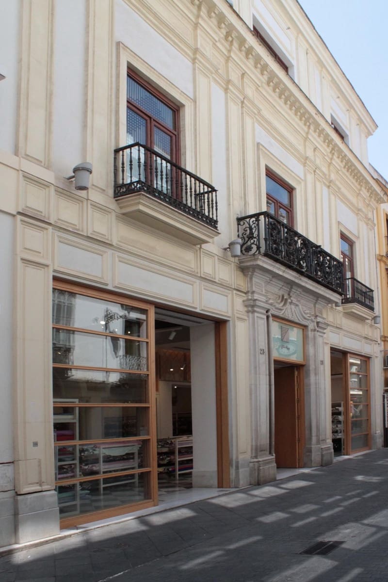Commercial for rent in Seville city - € 3,250 (Ref: 10021009)