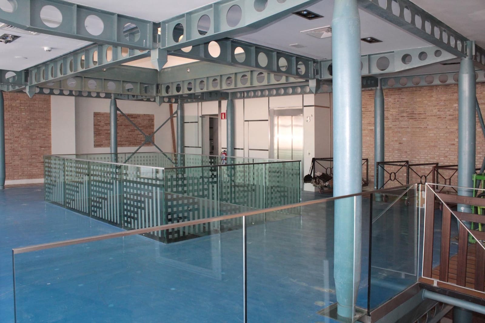 Commercial for rent in Seville city - € 3,250 (Ref: 10021009)