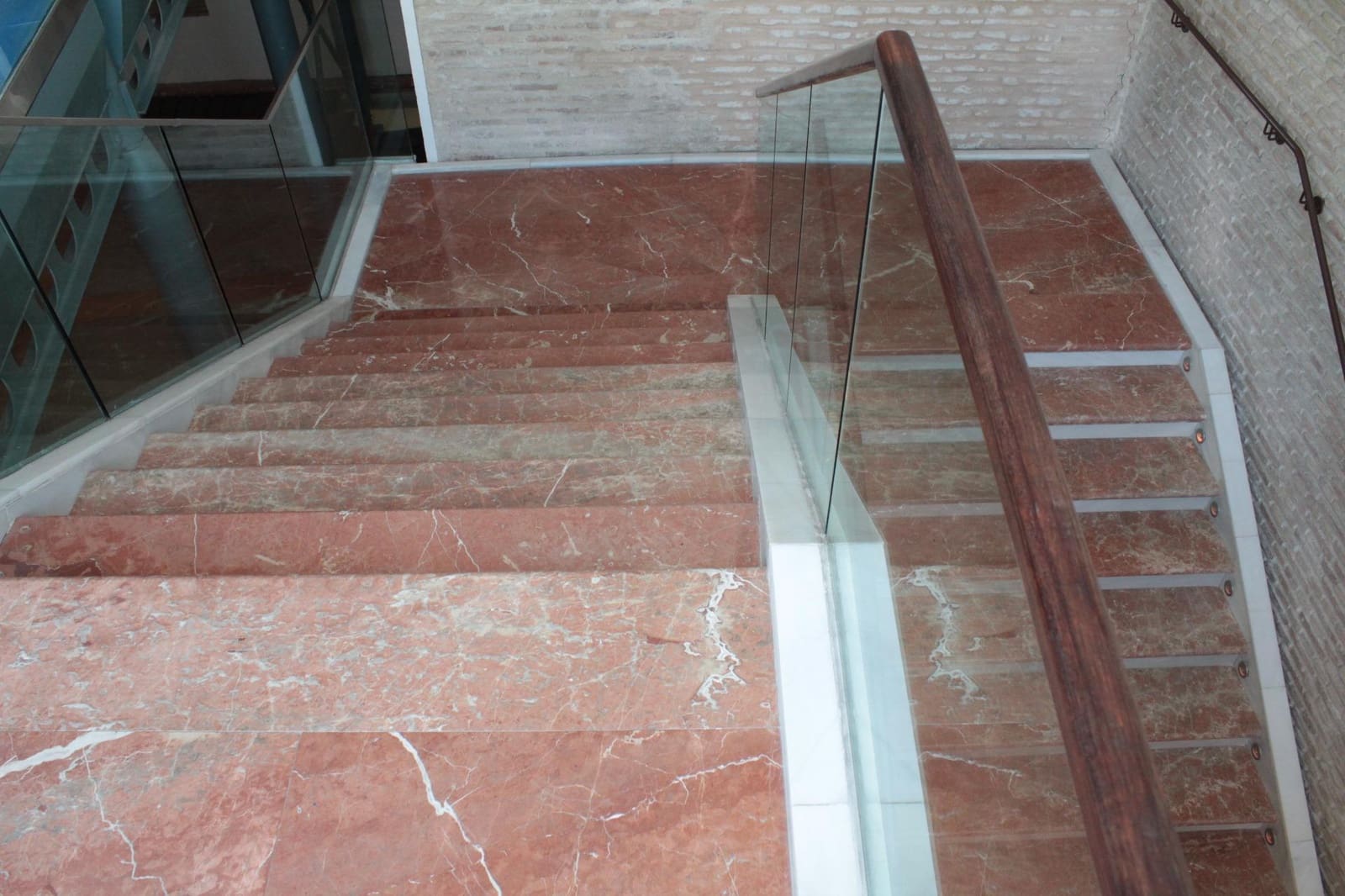Commercial for rent in Seville city - € 3,250 (Ref: 10021009)