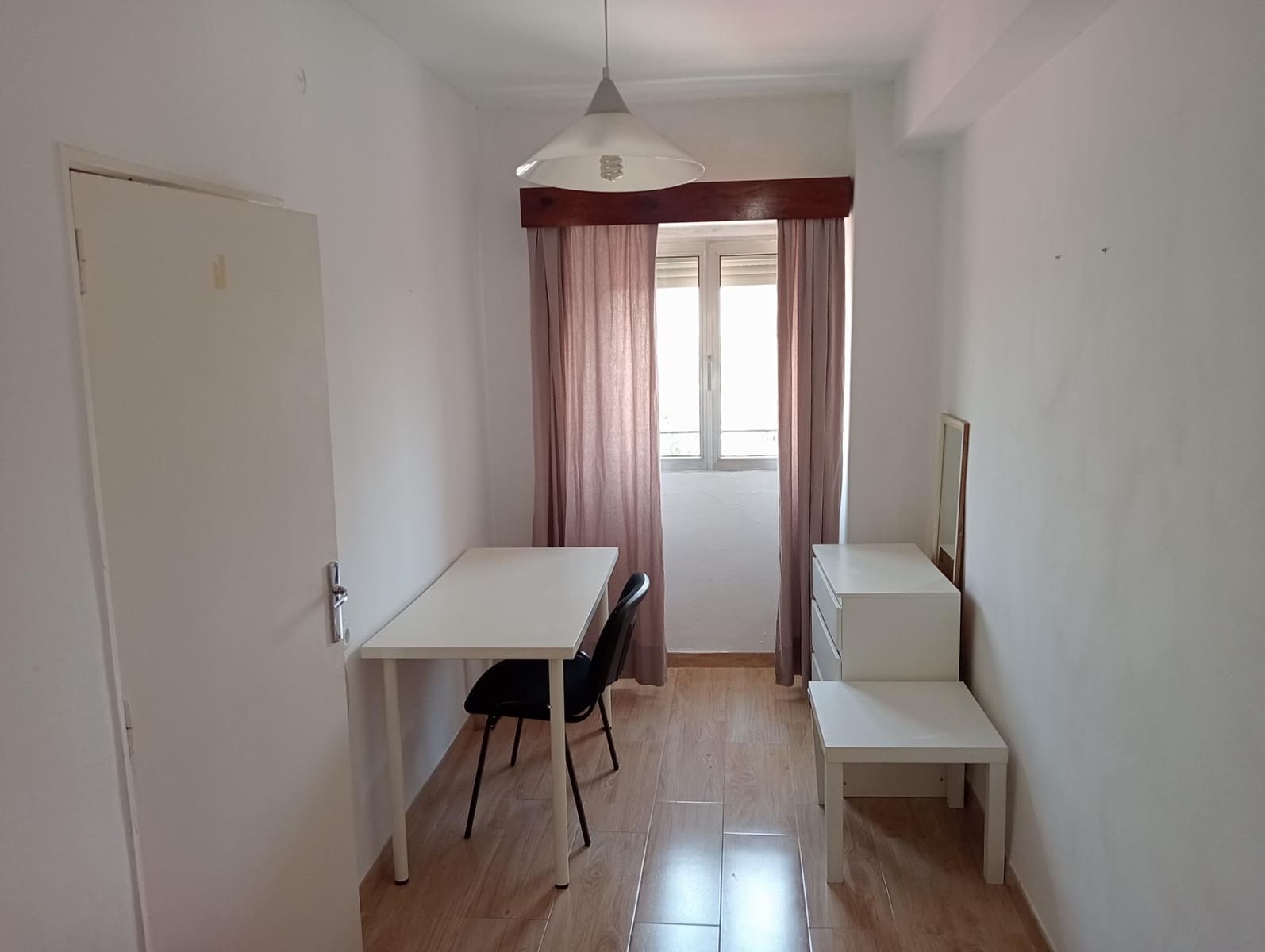 3 Zimmer Wohnung zu vermieten in Sevilla Stadt - 960 € (Ref: 10021010)