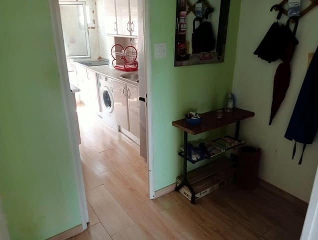 3 soveværelse Lejlighed til leje i Sevilla by - € 960 (Ref: 10021010)