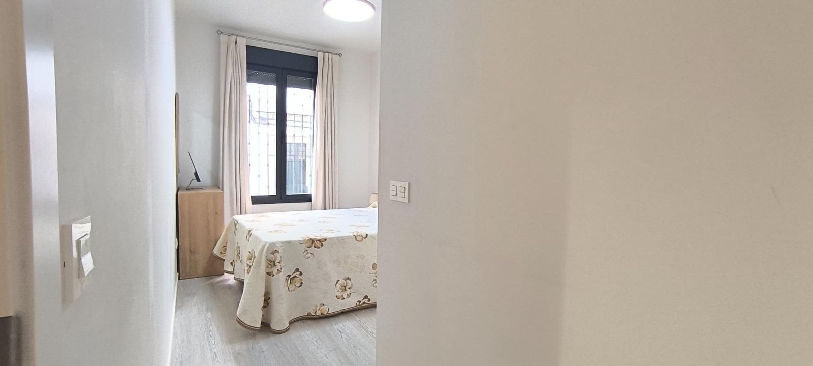 1 soveværelse Lejlighed til leje i Sevilla by med swimmingpool - € 900 (Ref: 10022553)