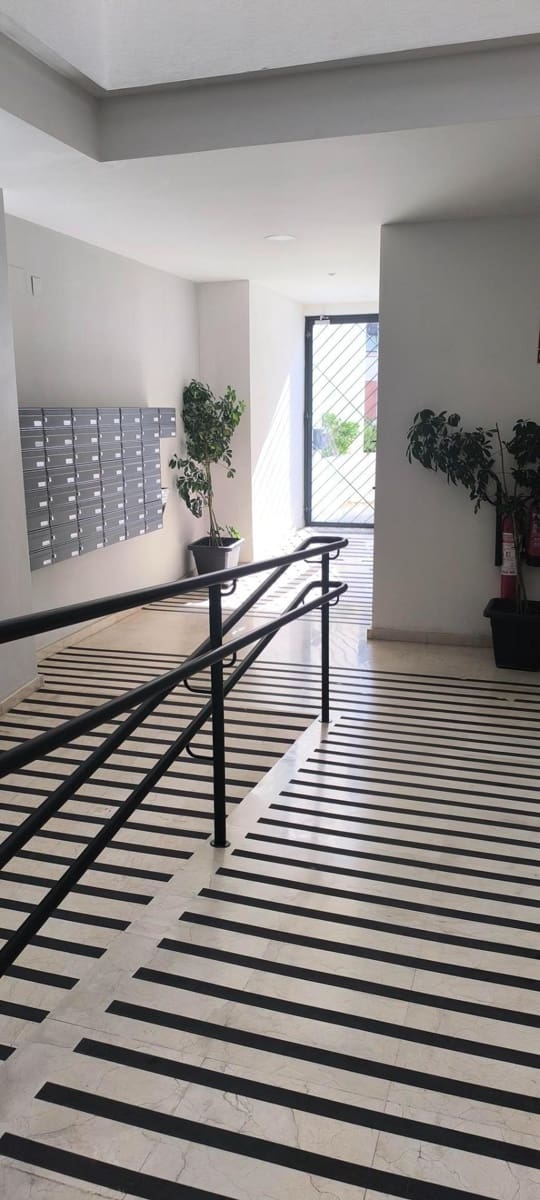 1 soveværelse Lejlighed til leje i Sevilla by med swimmingpool - € 900 (Ref: 10022553)