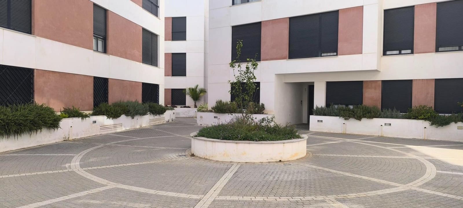 1 soveværelse Lejlighed til leje i Sevilla by med swimmingpool - € 900 (Ref: 10022553)