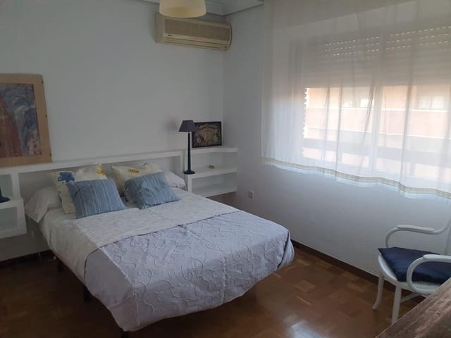 1 sypialnia Apartament do wynajęcia w Miasto Sewilla - 900 € (Ref: 10022554)