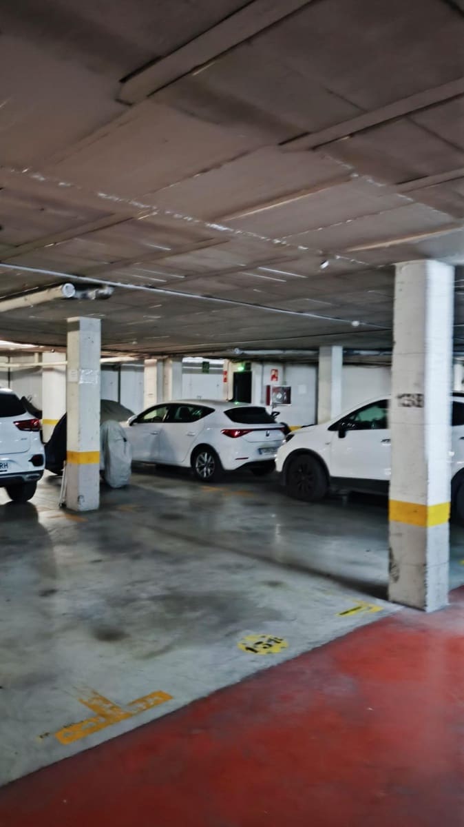 Garage zu verkaufen in Sevilla Stadt - 21.900 € (Ref: 10024237)