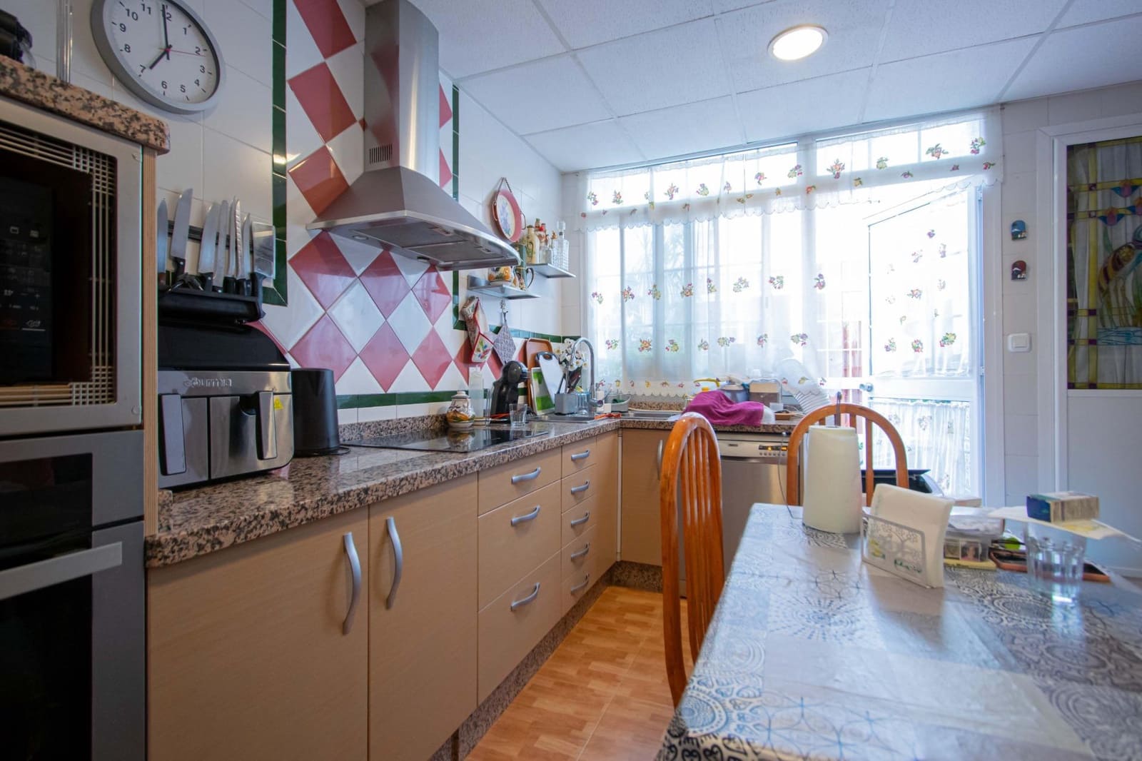 4 quarto Moradia em Banda para venda em Sevilha cidade - 180 000 € (Ref: 10024238)