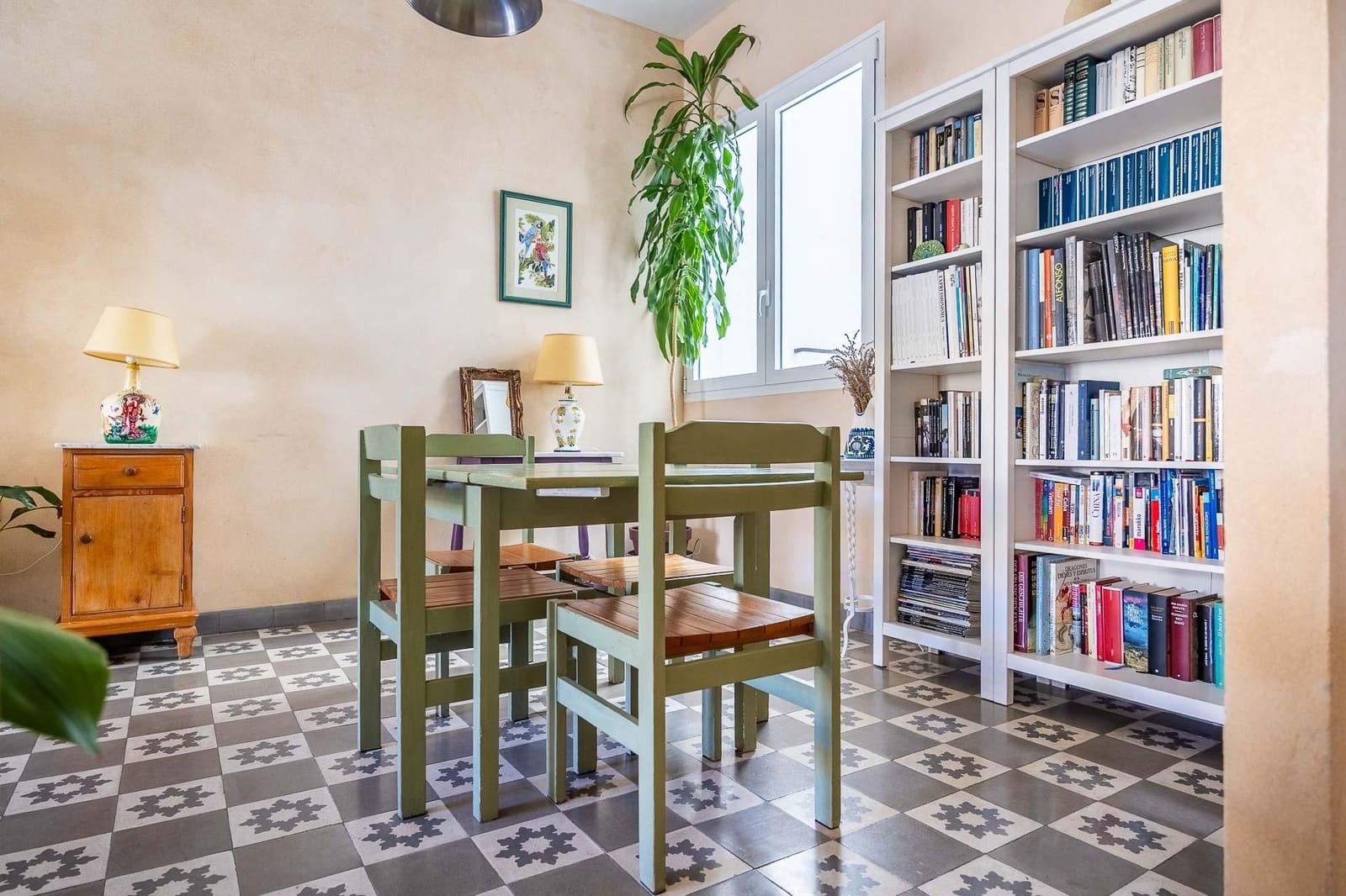 2 bedroom Flat for sale in Seville city - € 425,000 (Ref: 10025818)