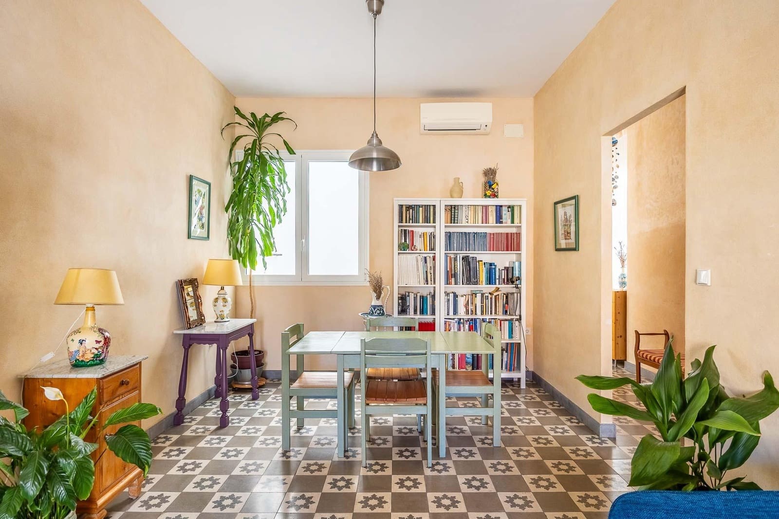 2 bedroom Flat for sale in Seville city - € 425,000 (Ref: 10025818)