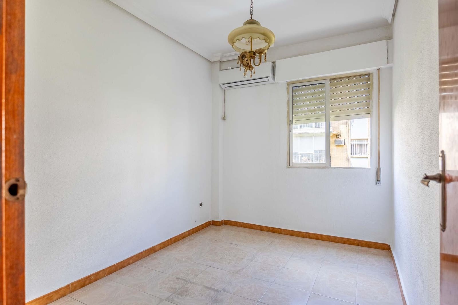 2 sovrum Lägenhet till salu i Sevilla stad - 155 000 € (Ref: 10025819)