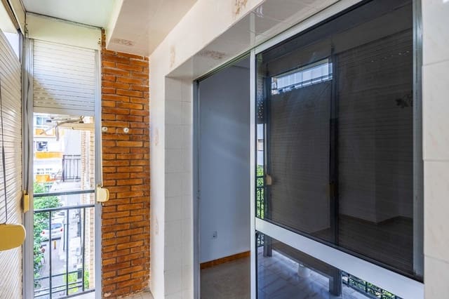 2 sovrum Lägenhet till salu i Sevilla stad - 155 000 € (Ref: 10025819)
