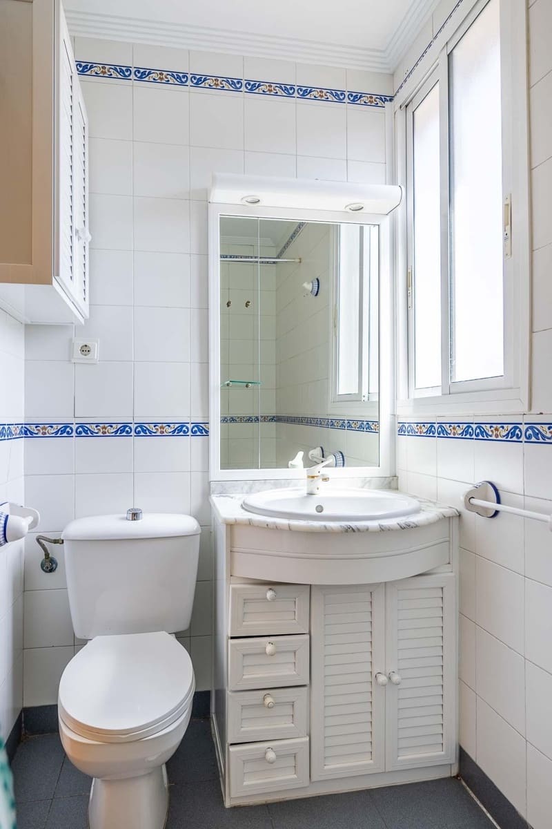 3 bedroom Flat for sale in Seville city with garage - € 230,000 (Ref: 10025820)