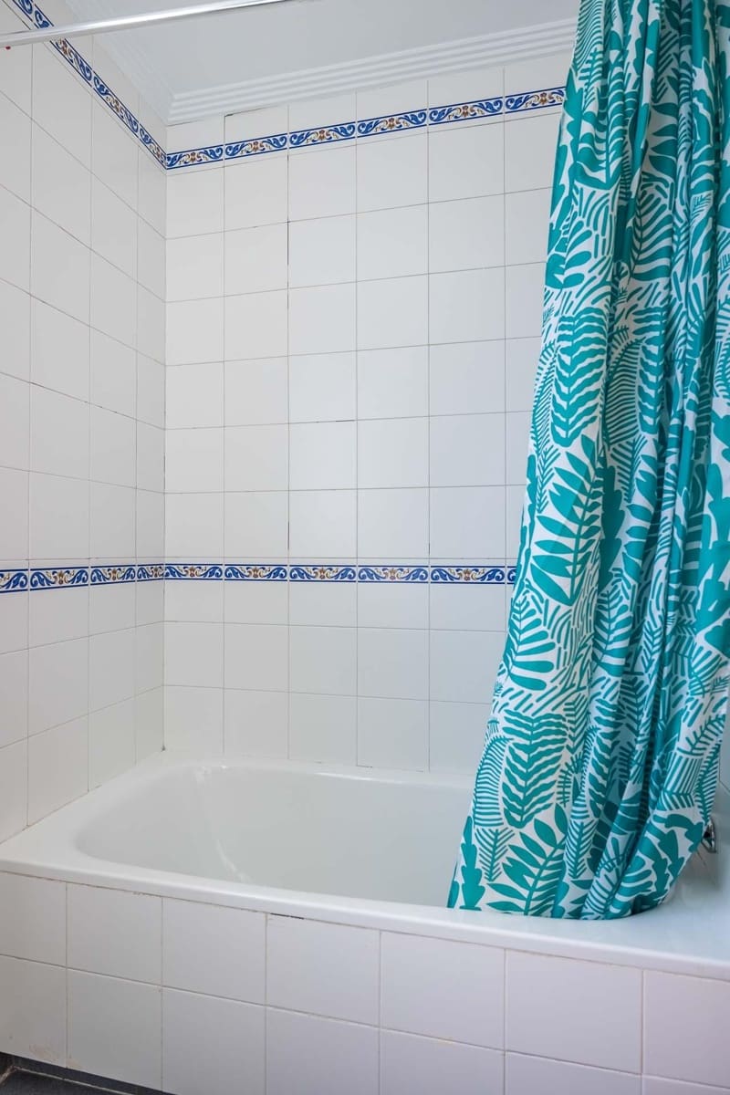 3 bedroom Flat for sale in Seville city with garage - € 230,000 (Ref: 10025820)