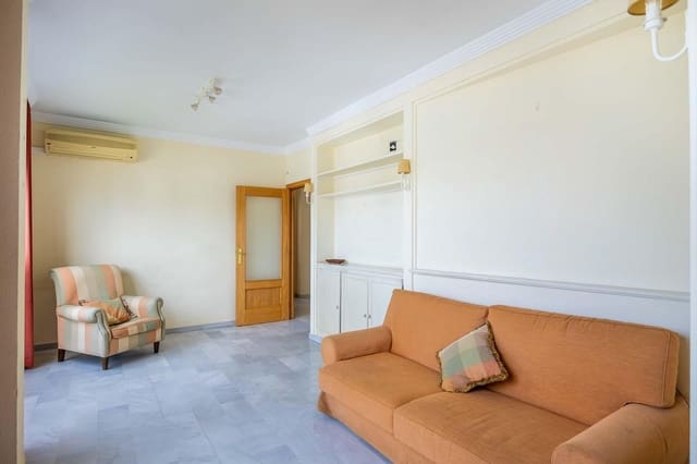 3 bedroom Flat for sale in Seville city with garage - € 230,000 (Ref: 10025820)