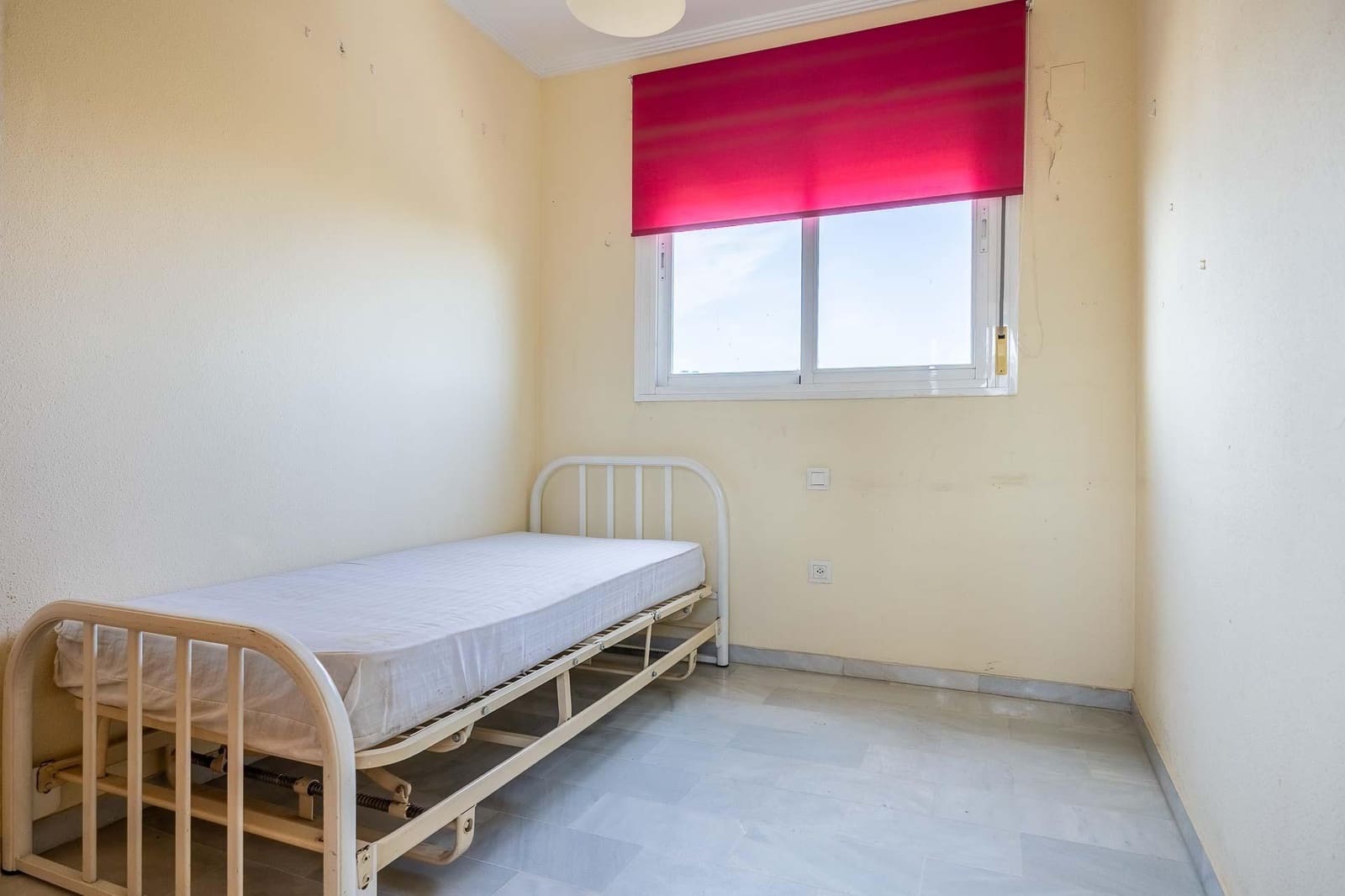 3 bedroom Flat for sale in Seville city with garage - € 230,000 (Ref: 10025820)