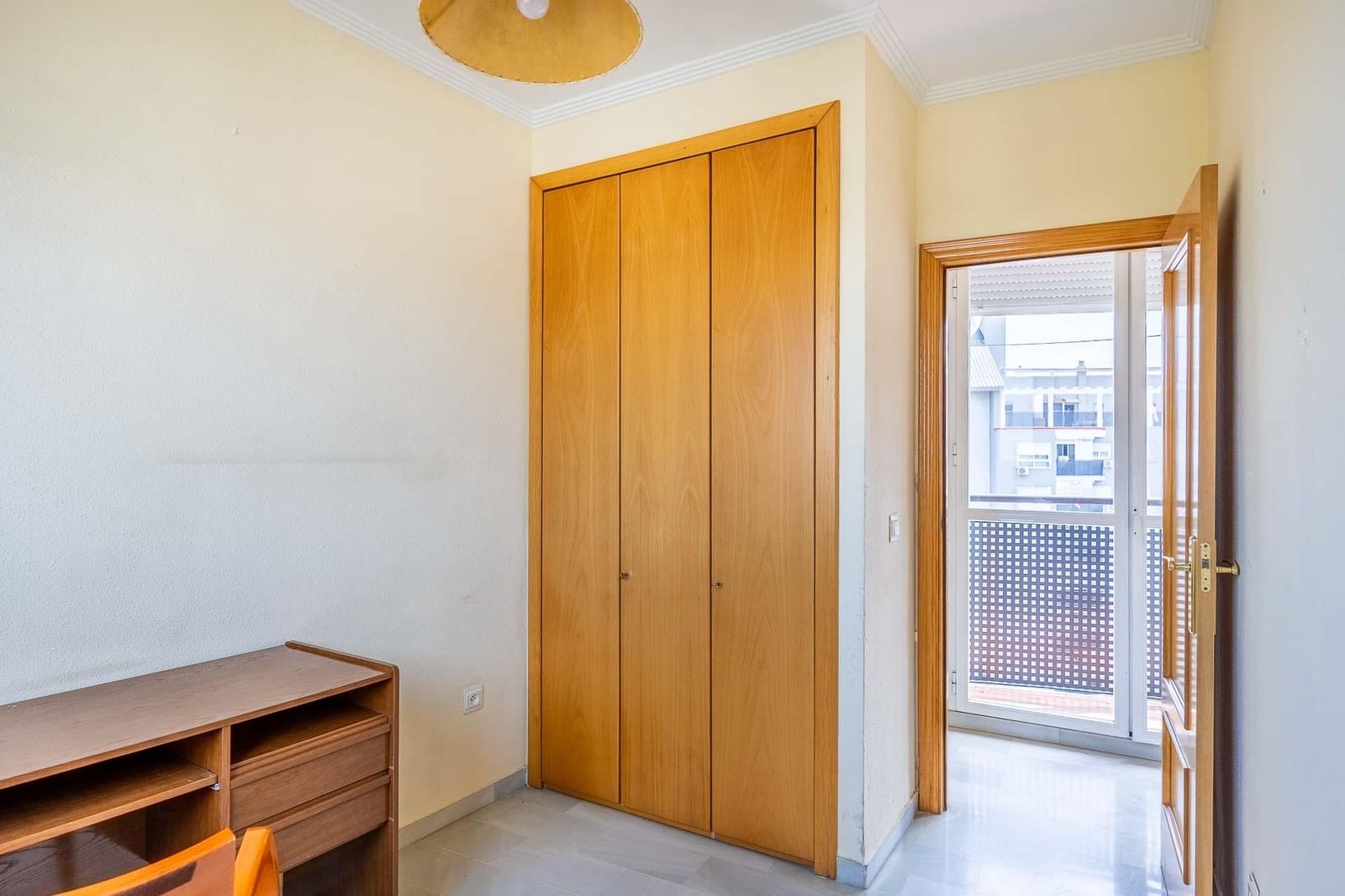 3 bedroom Flat for sale in Seville city with garage - € 230,000 (Ref: 10025820)