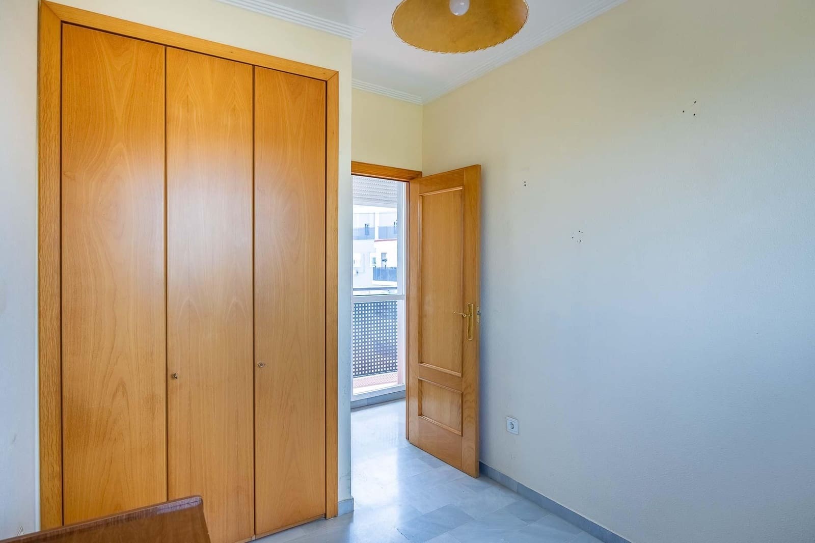 3 bedroom Flat for sale in Seville city with garage - € 230,000 (Ref: 10025820)