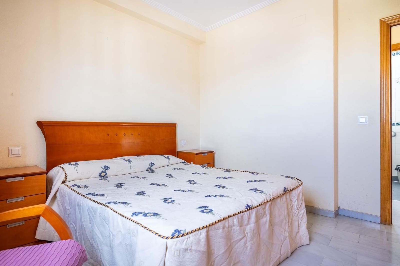 3 bedroom Flat for sale in Seville city with garage - € 230,000 (Ref: 10025820)