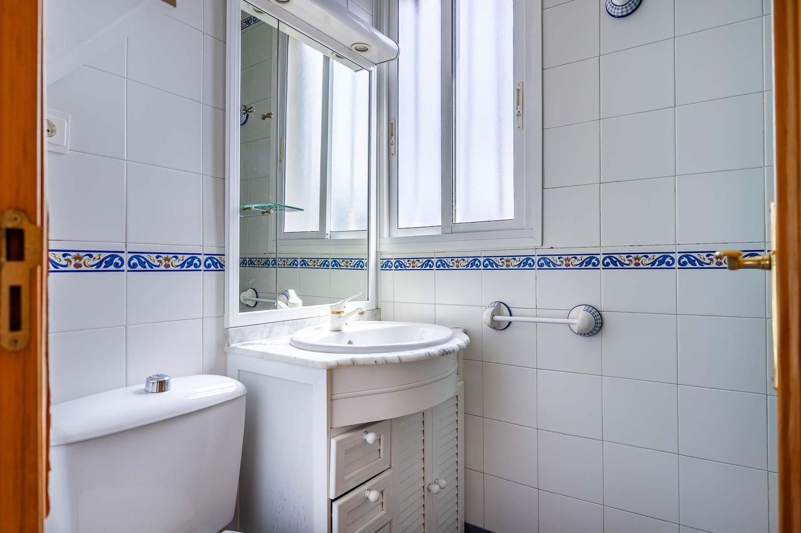 3 bedroom Flat for sale in Seville city with garage - € 230,000 (Ref: 10025820)