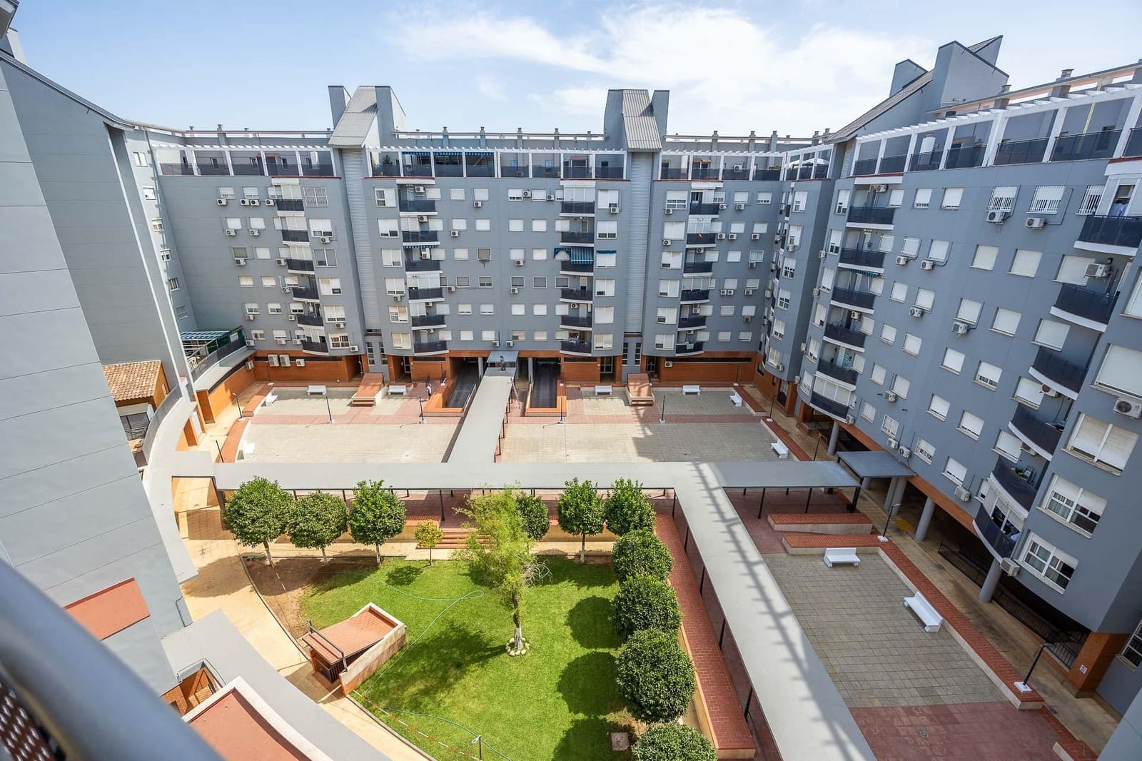 3 bedroom Flat for sale in Seville city with garage - € 230,000 (Ref: 10025820)