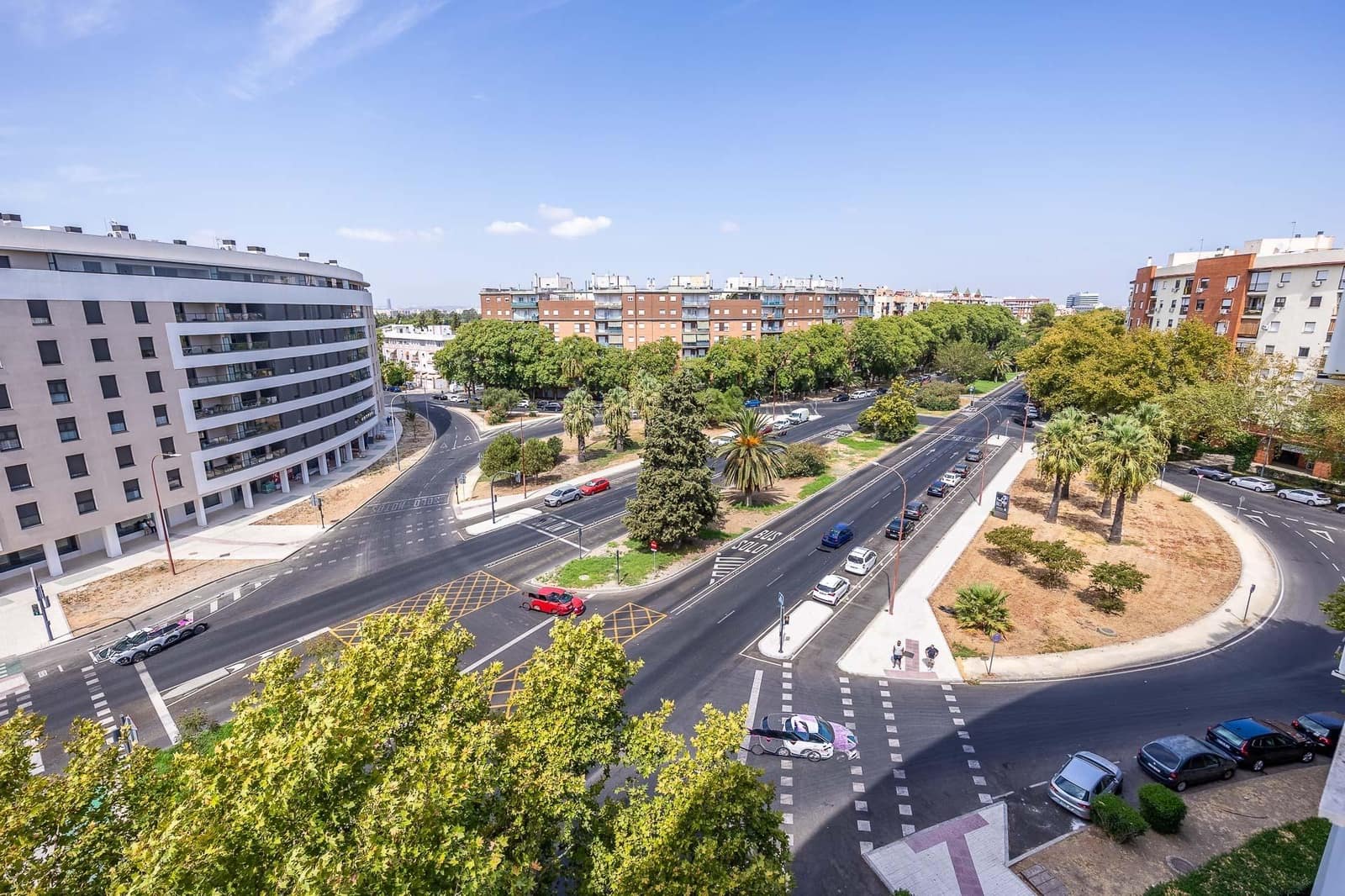 3 bedroom Flat for sale in Seville city with garage - € 230,000 (Ref: 10025820)