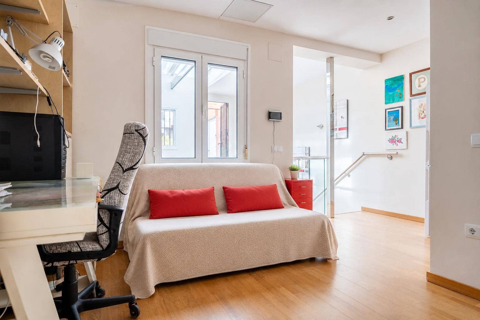 4 makuuhuone Omakotitalo myytävänä paikassa Sevilla kaupunki - 645 000 € (Ref: 10025821)