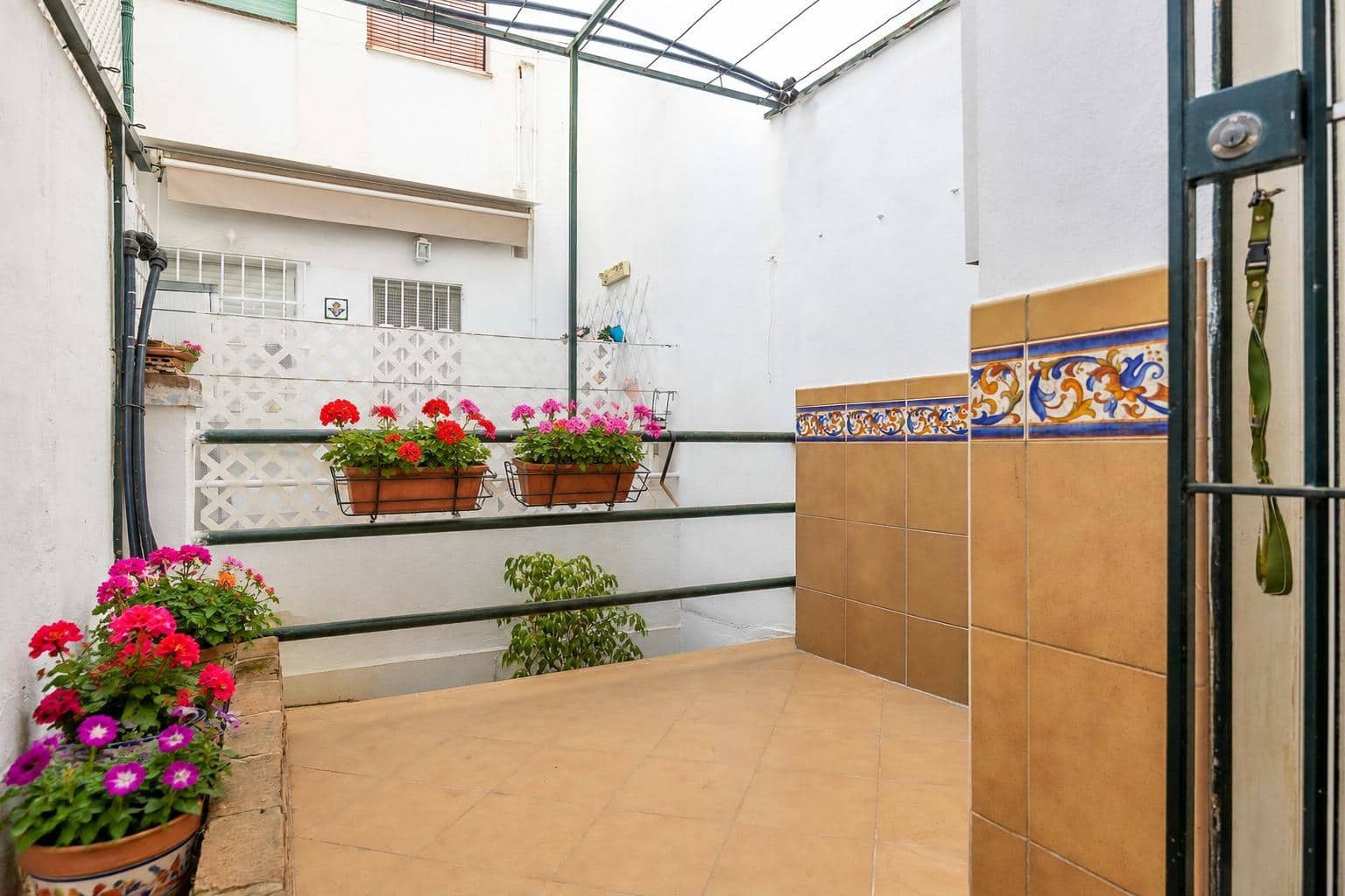 4 makuuhuone Omakotitalo myytävänä paikassa Sevilla kaupunki - 645 000 € (Ref: 10025821)