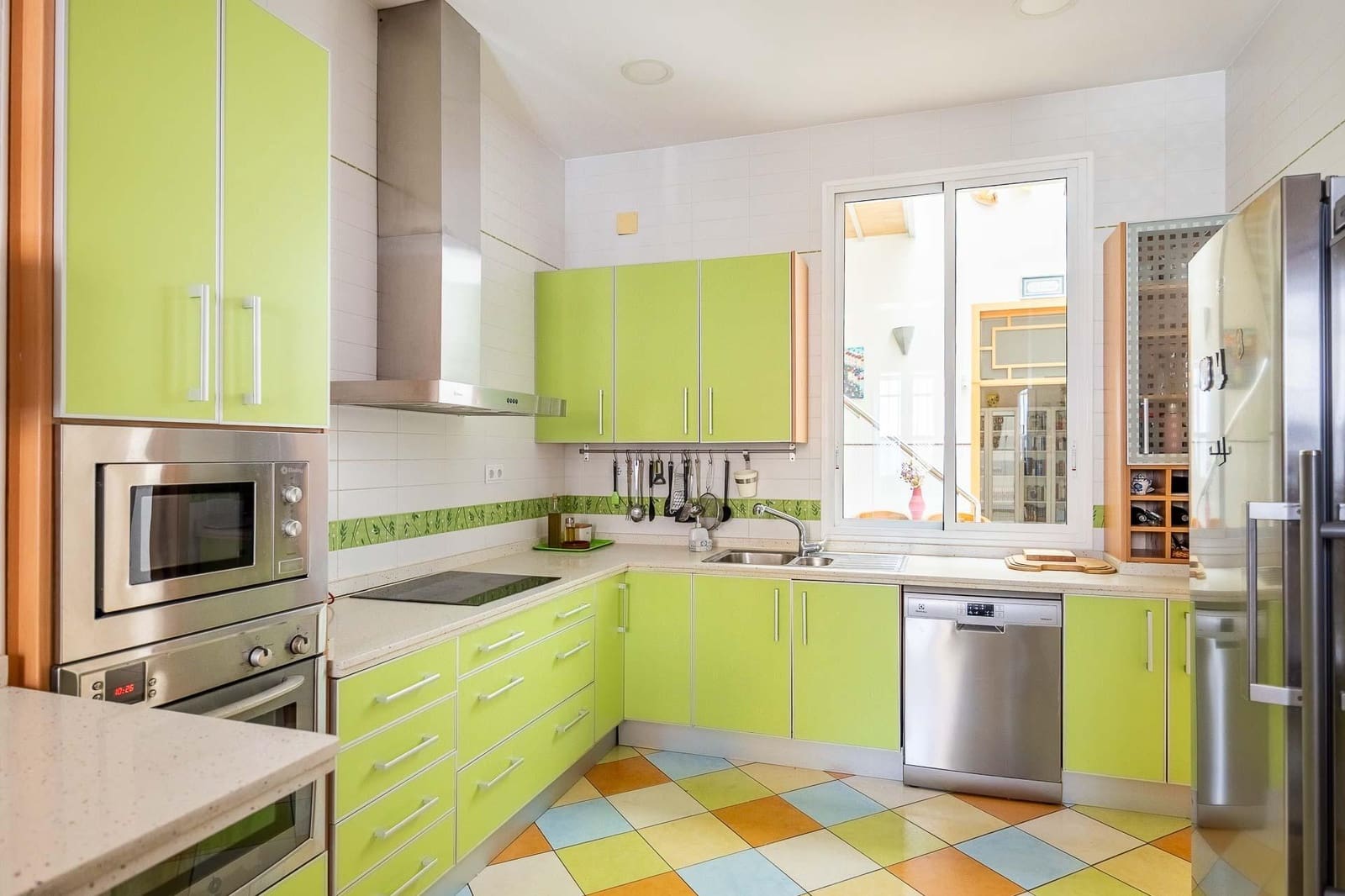 4 makuuhuone Omakotitalo myytävänä paikassa Sevilla kaupunki - 645 000 € (Ref: 10025821)