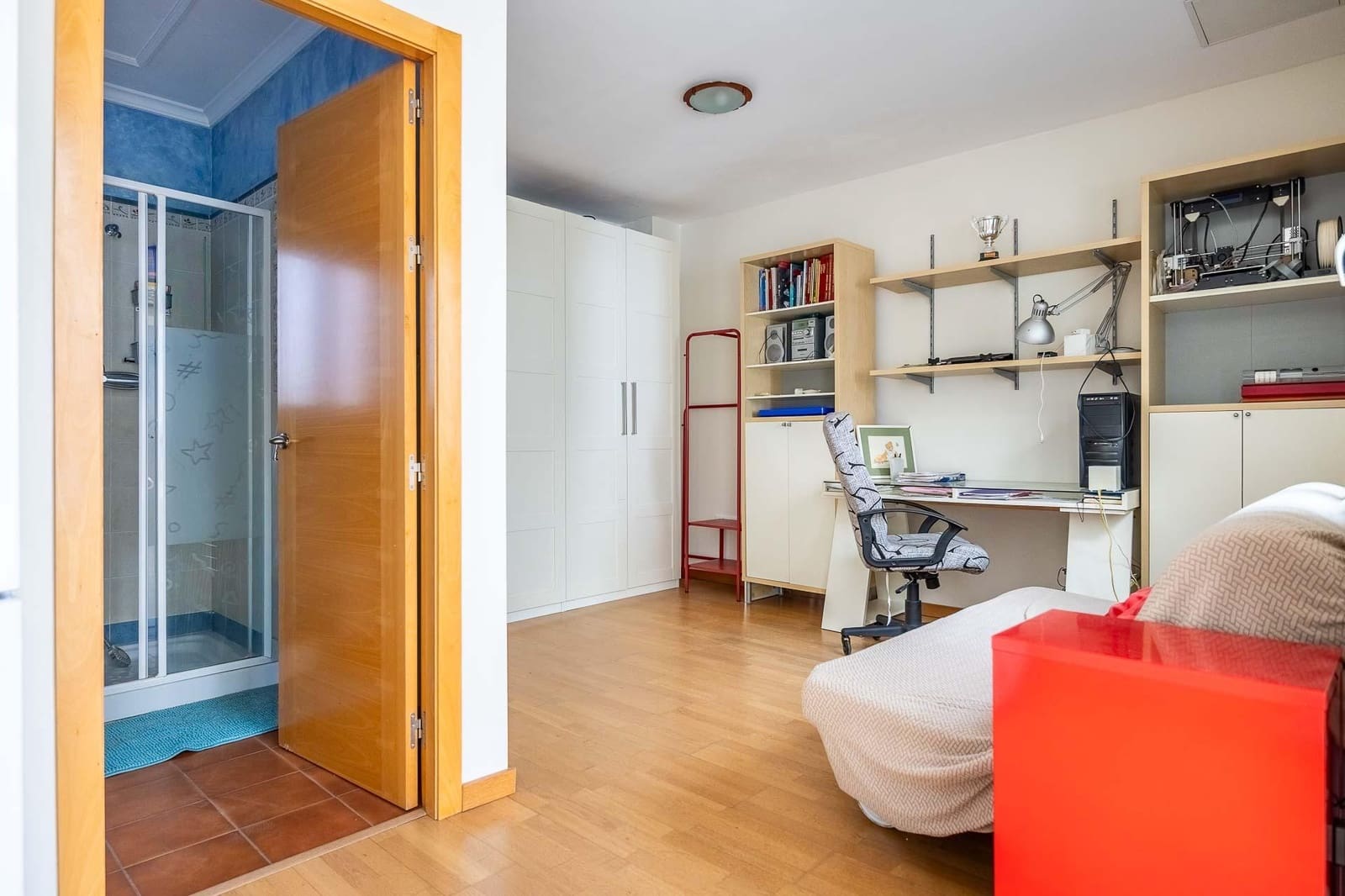 4 makuuhuone Omakotitalo myytävänä paikassa Sevilla kaupunki - 645 000 € (Ref: 10025821)