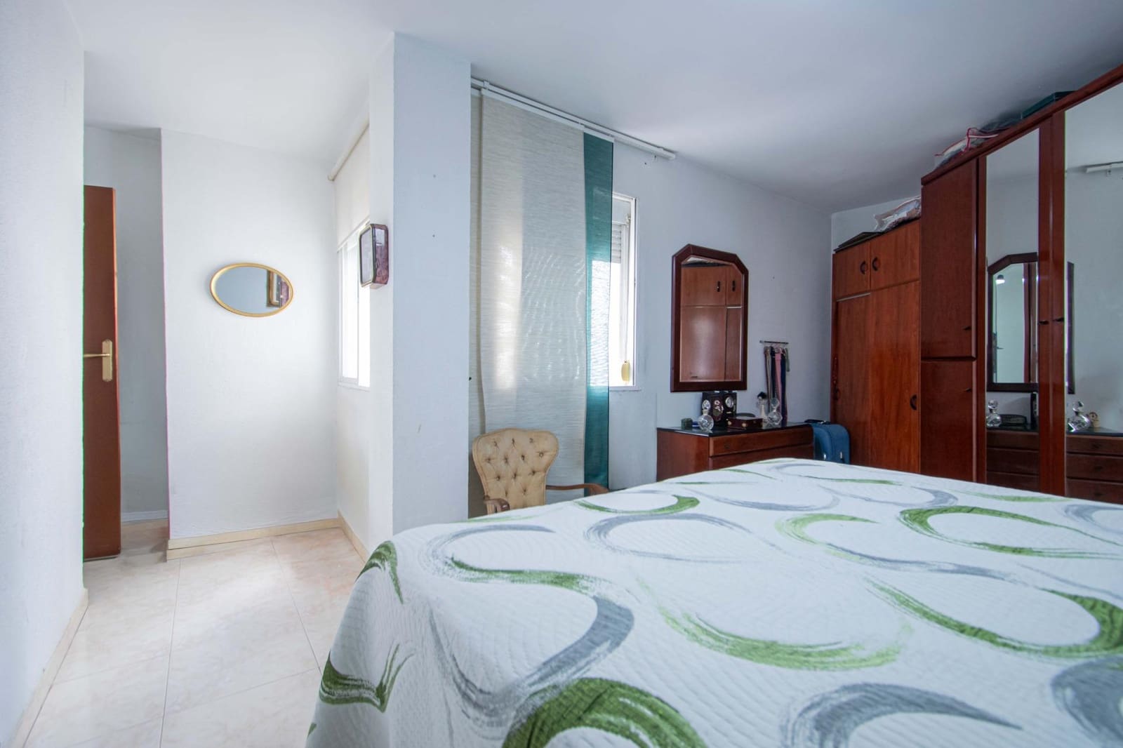 4 bedroom Flat for sale in Seville city - € 449,000 (Ref: 10027401)