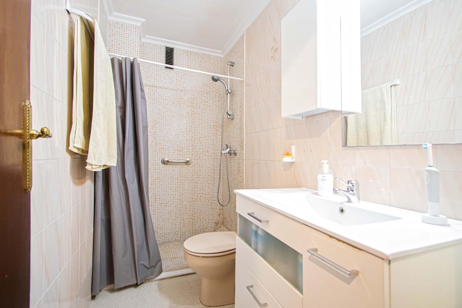 4 bedroom Flat for sale in Seville city - € 449,000 (Ref: 10027401)