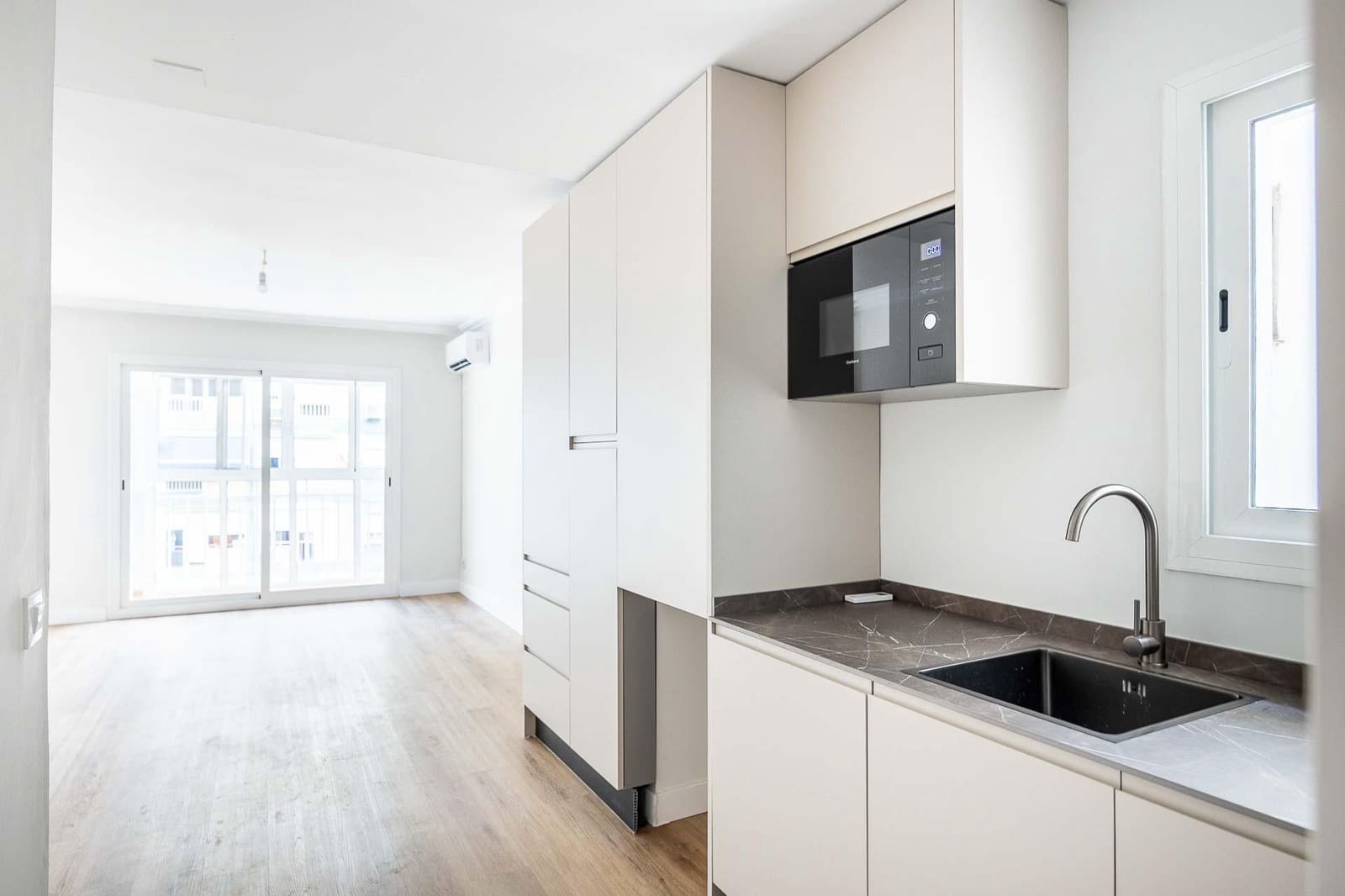 3 sovrum Lägenhet till salu i Sevilla stad - 198 000 € (Ref: 10027402)