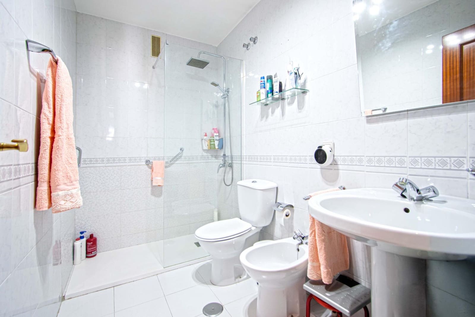 4 makuuhuone Asunto myytävänä paikassa Sevilla kaupunki mukana uima-altaan - 295 000 € (Ref: 10034065)