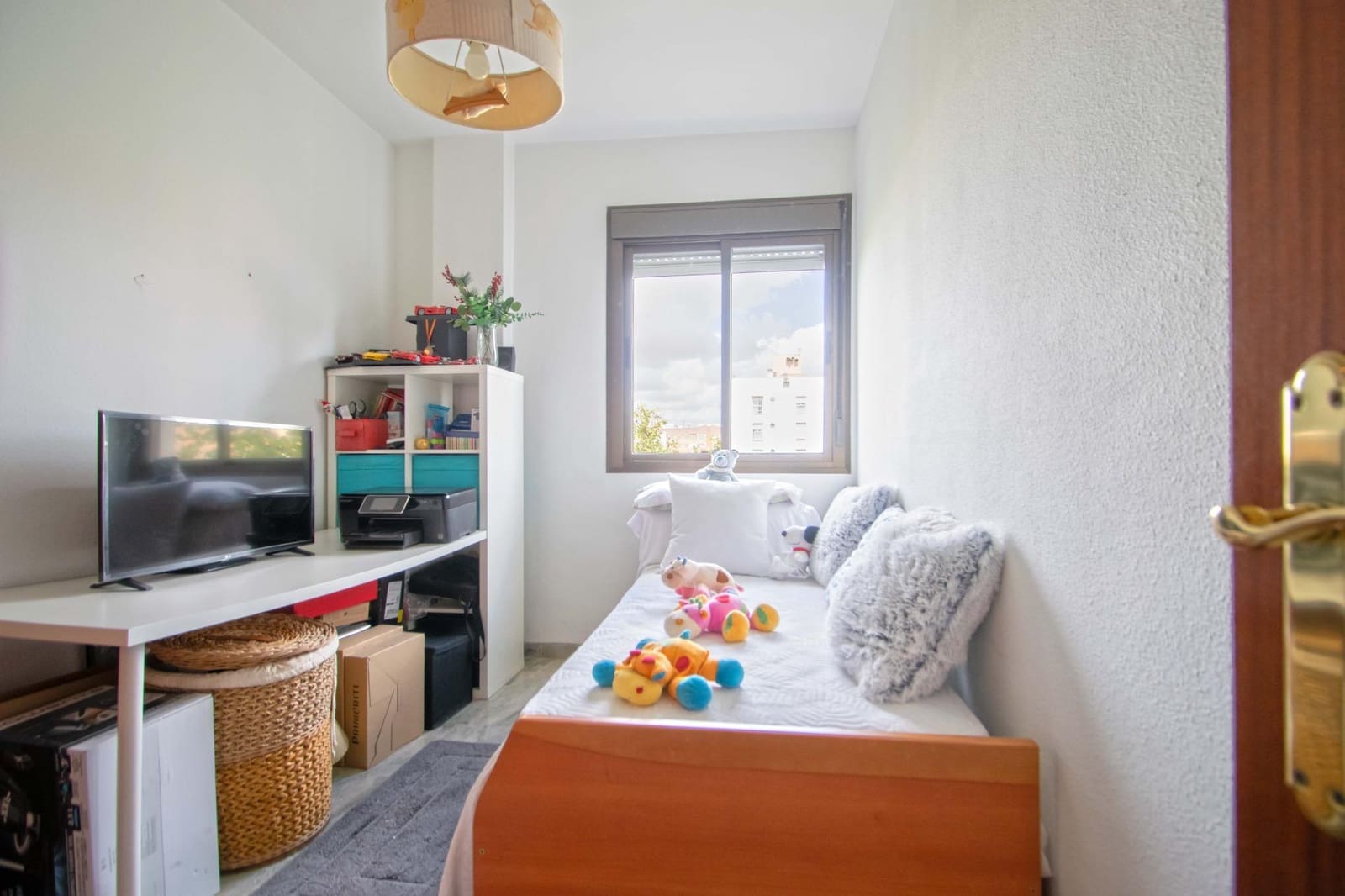 4 makuuhuone Asunto myytävänä paikassa Sevilla kaupunki mukana uima-altaan - 295 000 € (Ref: 10034065)