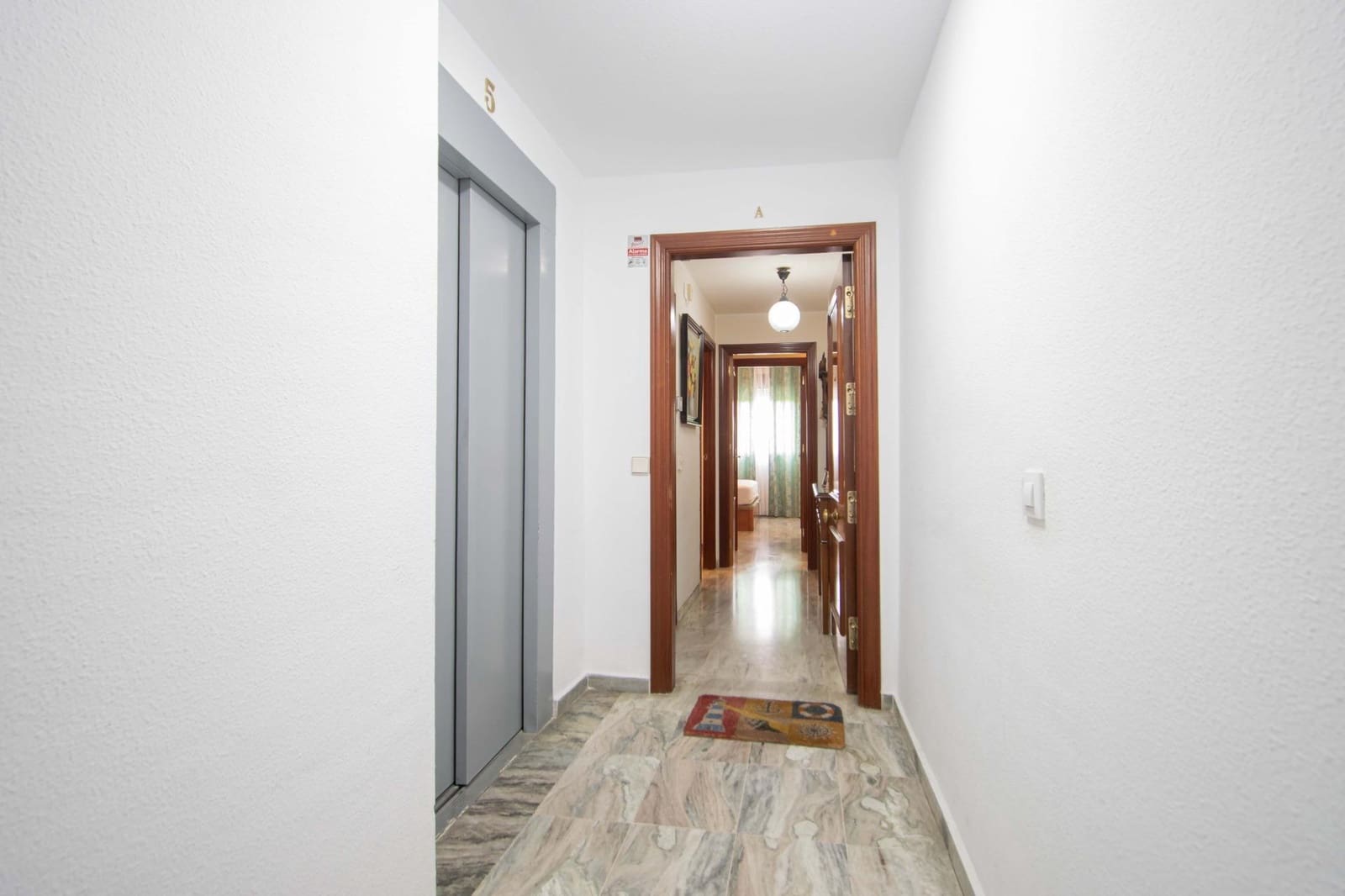 4 makuuhuone Asunto myytävänä paikassa Sevilla kaupunki mukana uima-altaan - 295 000 € (Ref: 10034065)