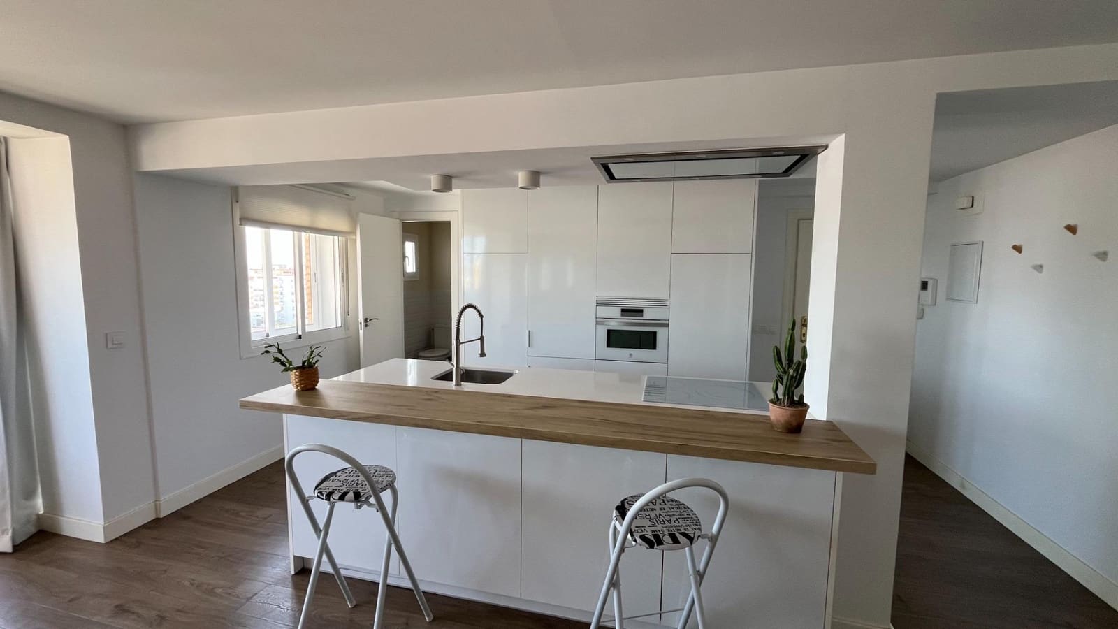 1 Zimmer Wohnung zu vermieten in Sevilla Stadt mit Garage - 1.000 € (Ref: 10034066)