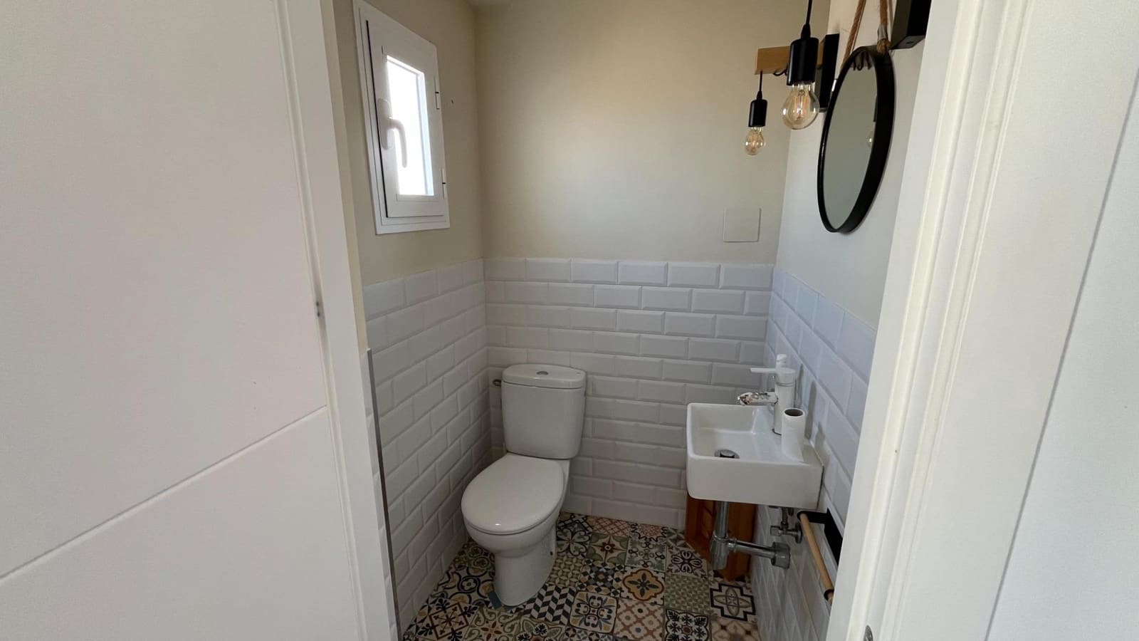 1 Zimmer Wohnung zu vermieten in Sevilla Stadt mit Garage - 1.000 € (Ref: 10034066)
