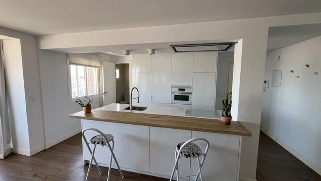 1 sovrum Lägenhet att hyra i Sevilla stad med garage - 1 000 € (Ref: 10034066)