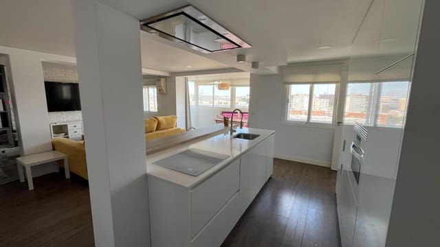 1 sovrum Lägenhet att hyra i Sevilla stad med garage - 1 000 € (Ref: 10034066)