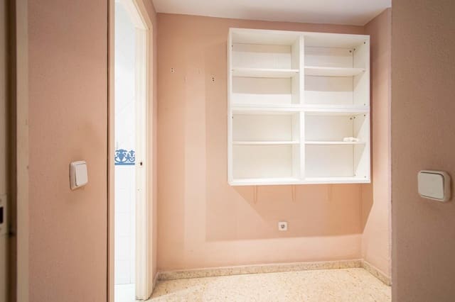 2 makuuhuone Asunto myytävänä paikassa Sevilla kaupunki - 349 990 € (Ref: 10034067)