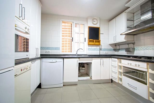 2 makuuhuone Asunto myytävänä paikassa Sevilla kaupunki - 349 990 € (Ref: 10034067)