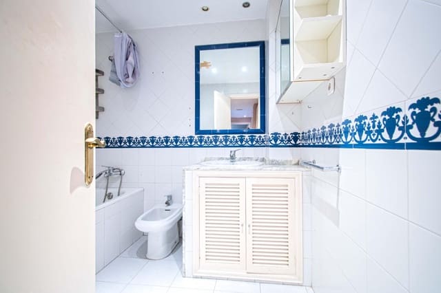 2 makuuhuone Asunto myytävänä paikassa Sevilla kaupunki - 349 990 € (Ref: 10034067)