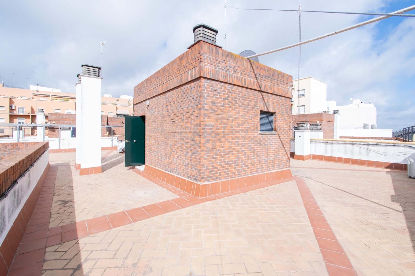 2 makuuhuone Asunto myytävänä paikassa Sevilla kaupunki - 349 990 € (Ref: 10034067)