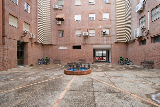 2 makuuhuone Asunto myytävänä paikassa Sevilla kaupunki - 349 990 € (Ref: 10034067)