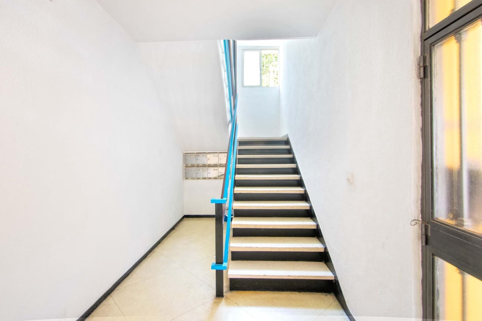 3 slaapkamer Flat te koop in Sevilla stad - € 145.000 (Ref: 10035468)