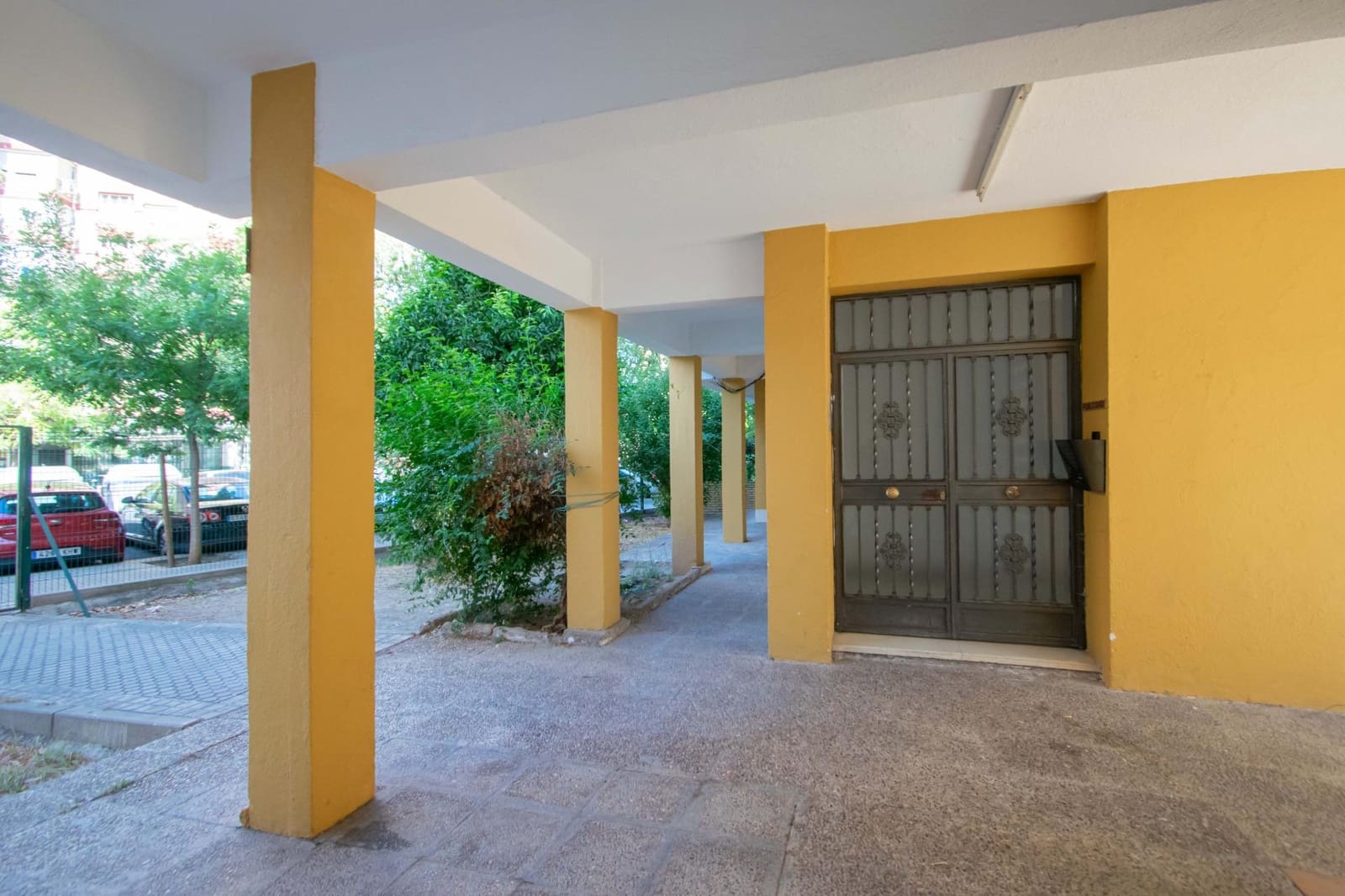 3 slaapkamer Flat te koop in Sevilla stad - € 145.000 (Ref: 10035468)