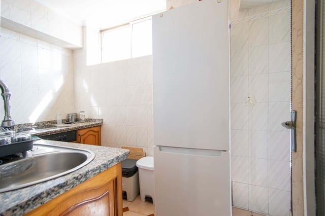 3 slaapkamer Flat te koop in La Plata, Sevilla stad - € 145.000 (Ref: 10035468)