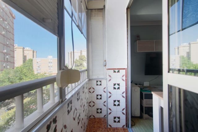 3 slaapkamer Flat te koop in La Plata, Sevilla stad - € 145.000 (Ref: 10035468)
